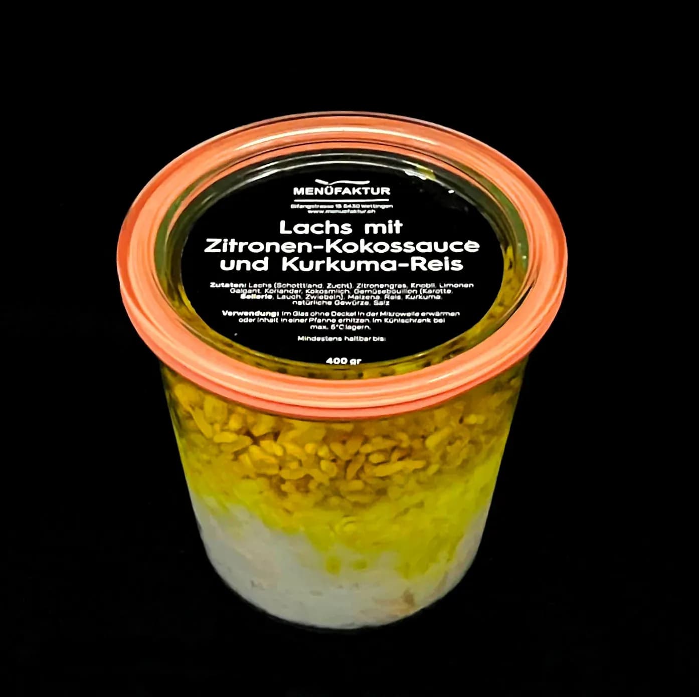 Lachs mit Zitronen-Kokossauce und Kurkuma-Reis